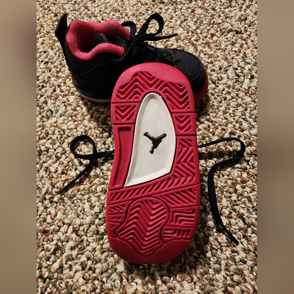 Baby Jordan's Black and Pink, Size 6C - Picture 6 of 7